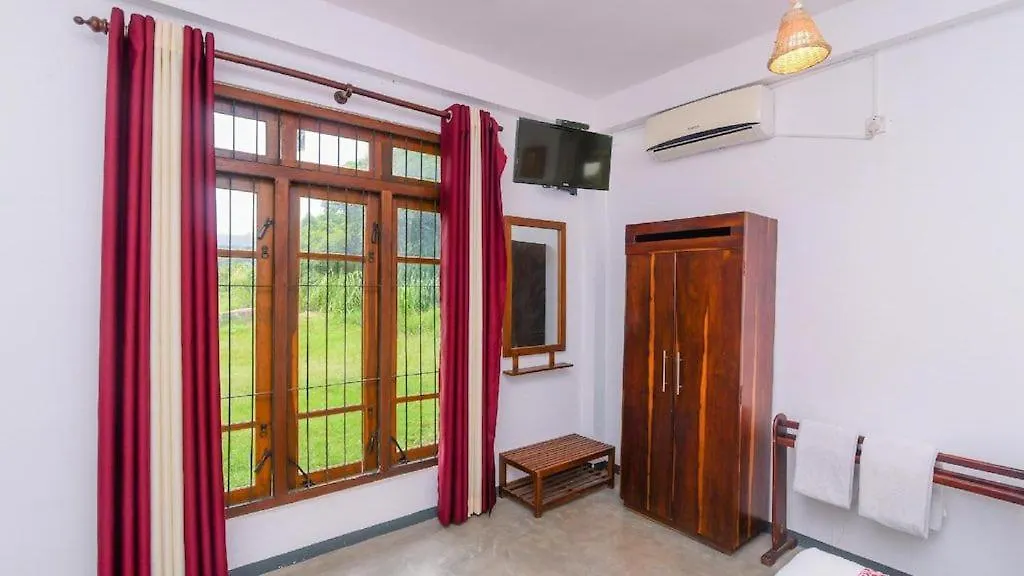 Sky Beam Hotel Kandy 3*,